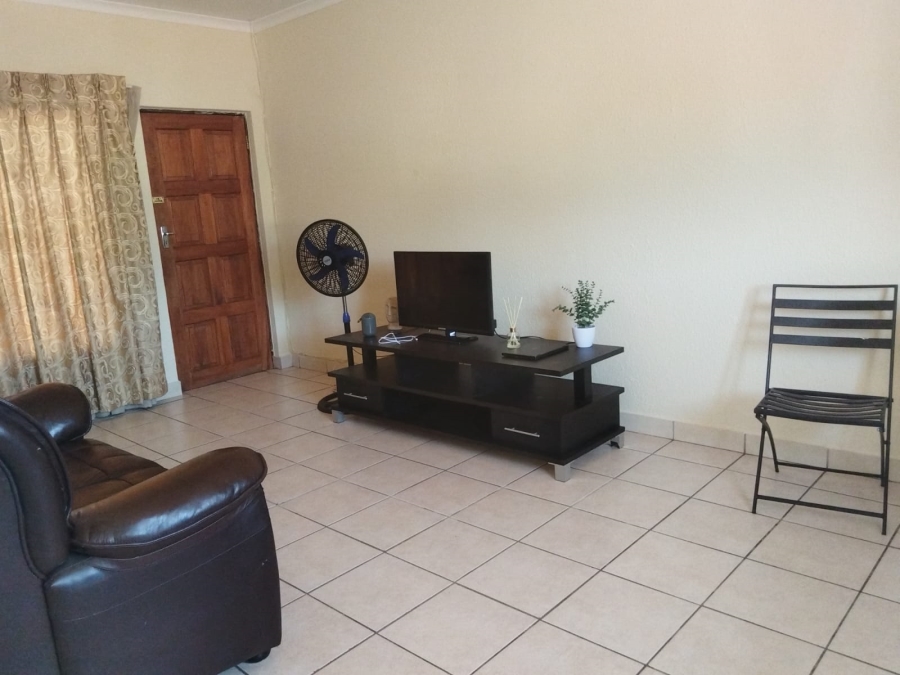 1 Bedroom Property for Sale in Rustenburg Central North West
